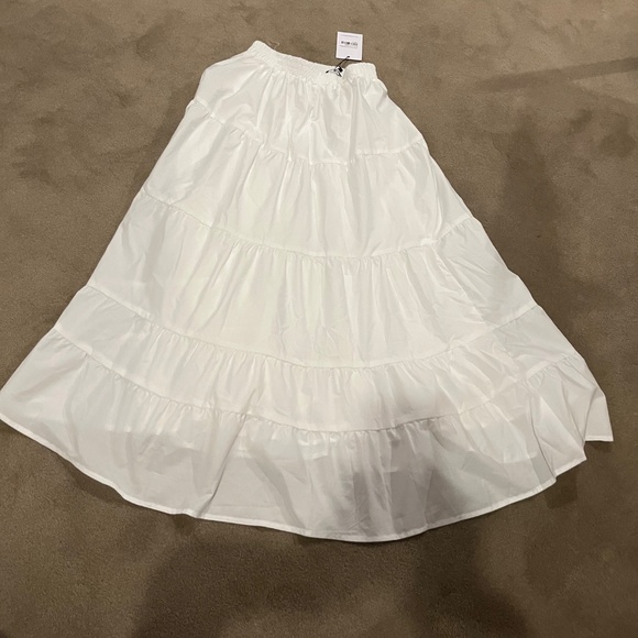 NWT White Maxi Skirt - Picture 2 of 4